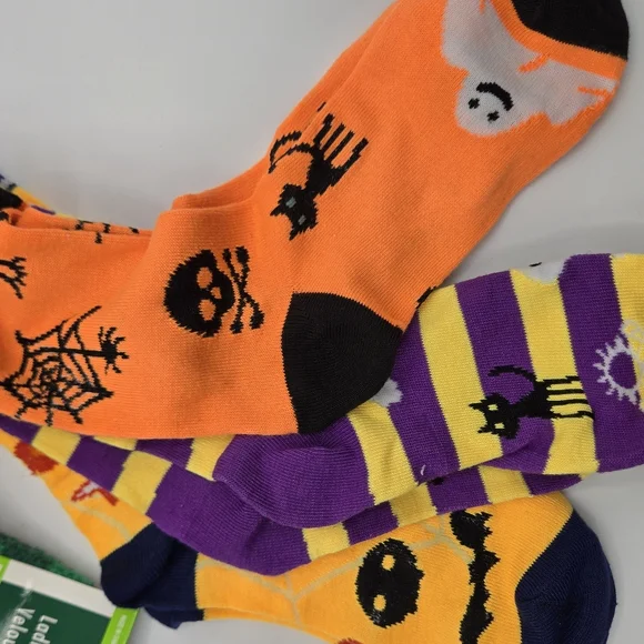 HOLIDAY SOCKS NWT Lot 8 Pks Total Christmas Halloween St. Patrick V-day Sz 9 - Picture 10 of 11